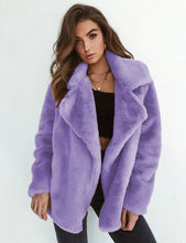 Carregar imagem no visualizador da galeria, Women's Faux Fur Coat / Autumn Street Fashion