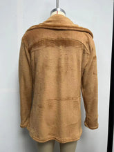 Carregar imagem no visualizador da galeria, Women&#39;s Faux Fur Coat / Autumn Street Fashion
