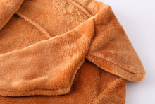 Carregar imagem no visualizador da galeria, Women&#39;s Faux Fur Coat / Autumn Street Fashion
