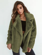 Carregar imagem no visualizador da galeria, Women&#39;s Faux Fur Coat / Autumn Street Fashion
