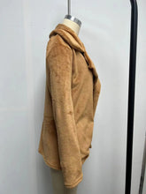 Carregar imagem no visualizador da galeria, Women&#39;s Faux Fur Coat / Autumn Street Fashion
