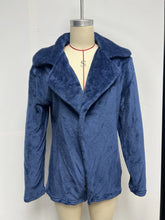 Carregar imagem no visualizador da galeria, Women&#39;s Faux Fur Coat / Autumn Street Fashion
