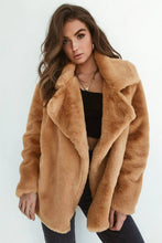 Carregar imagem no visualizador da galeria, Women&#39;s Faux Fur Coat / Autumn Street Fashion

